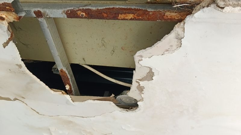 Drywall Repair Services: Fixing Holes And Cracks